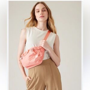 NWOT Athleta Excursion Large Belt Bag